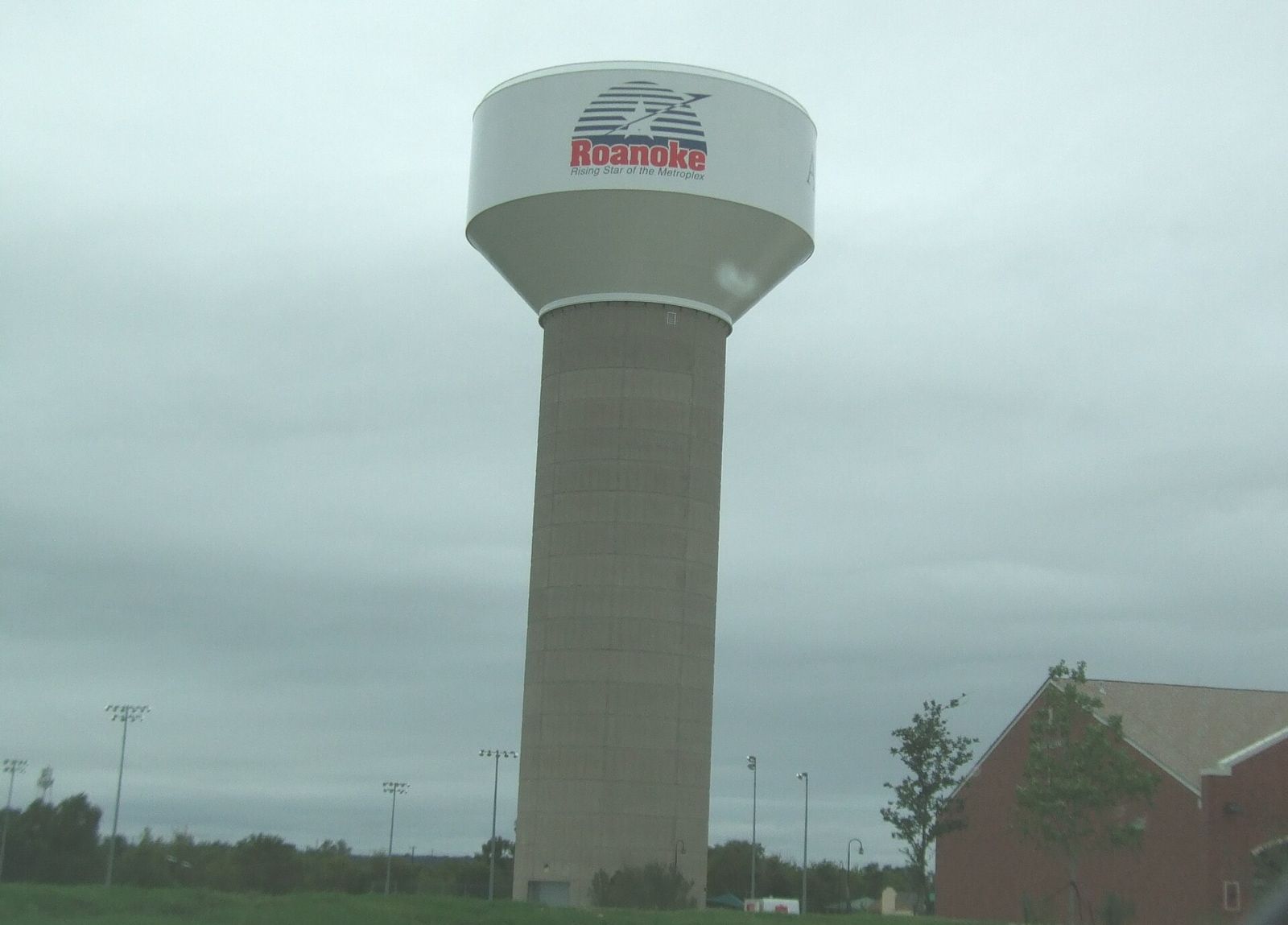Roanoke, Texas water tower reading Rising Star of the Metroplex